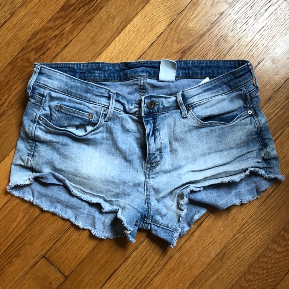 H&M cut off Jean shorts Size 10